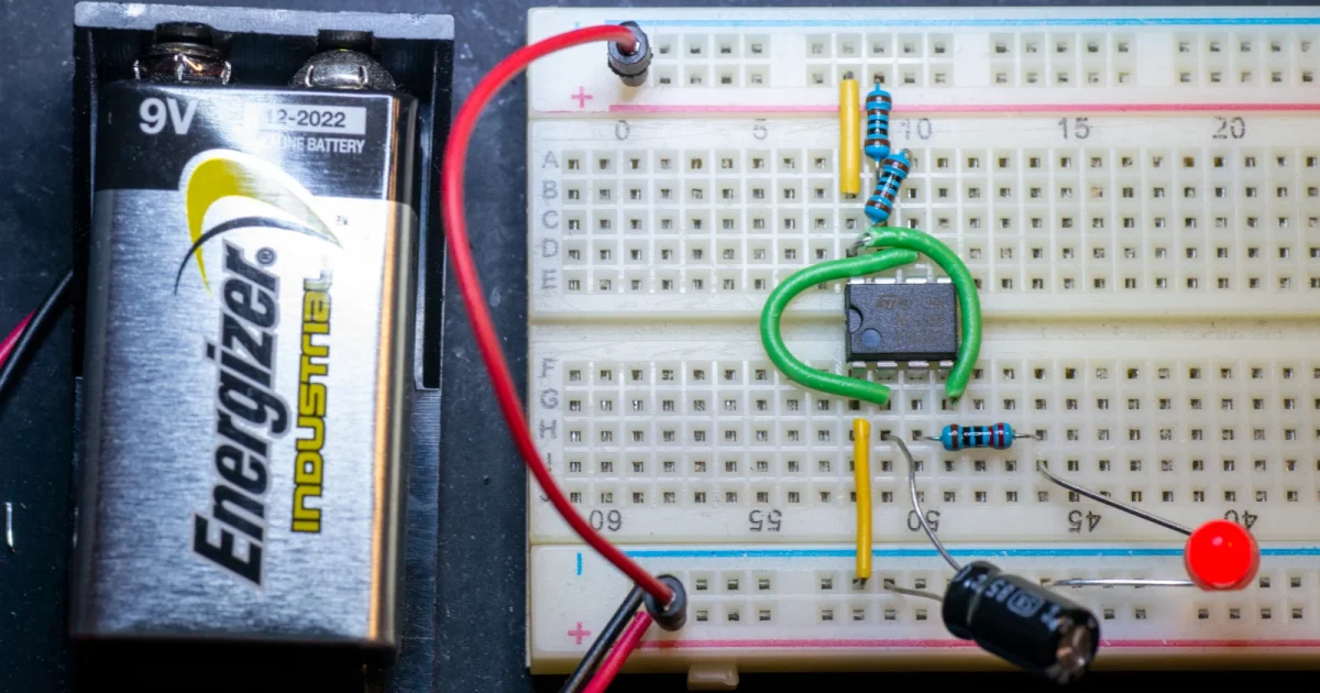 Flashing LED using a 555 Timer in Astable Mode